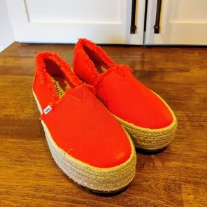 TOMS Women's Platform Espadrille Slip-On - Bright Red